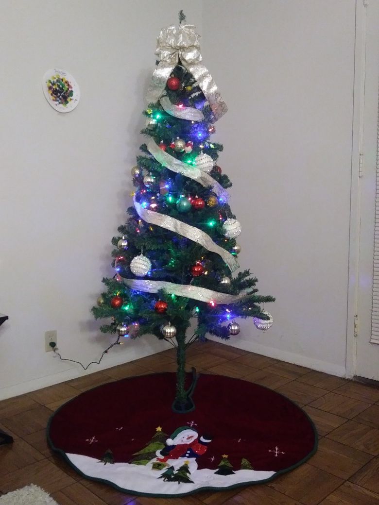 6ft Christmas Tree with Decoration