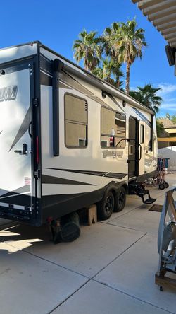 Toy hauler