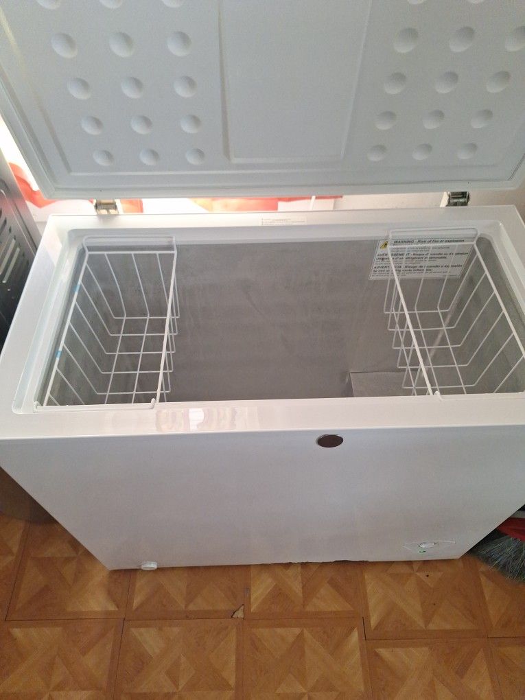 Deep freezer