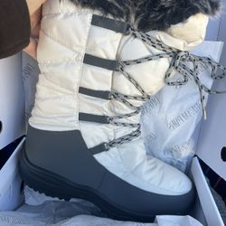 Women’s Snow Boots 