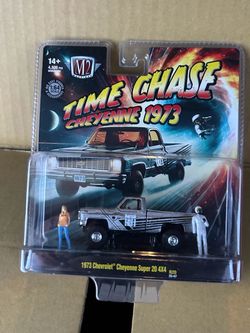 M2 Machines 1973 Chevrolet Cheyenne Super 20 4X4 Time Chase