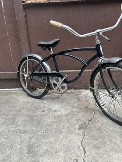 Schwinn 20 inch color black