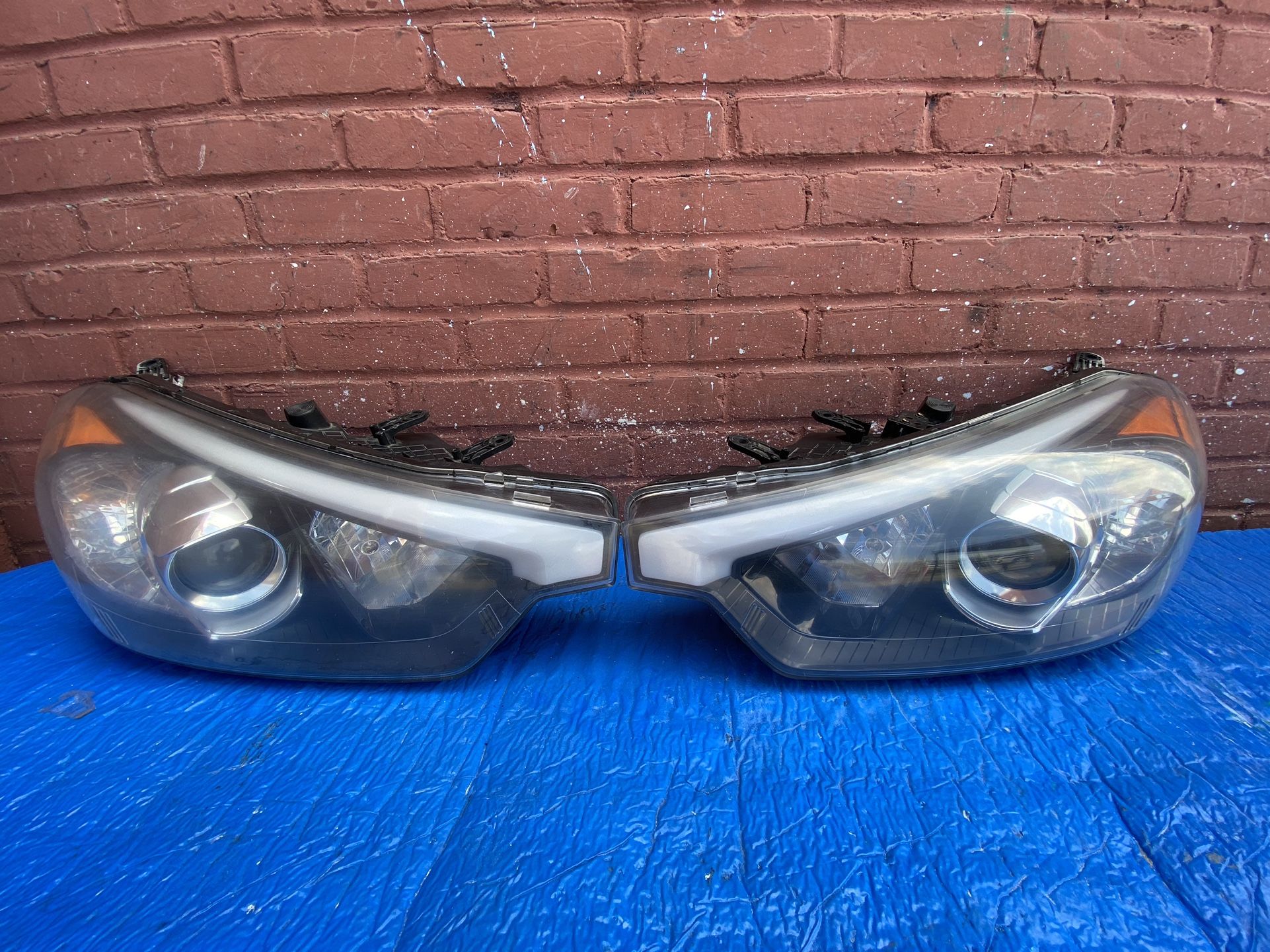 2014-2016 KIA  FORTE HALOGEN RH AND LH SET COMPLET 