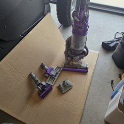 Dyson Vacuum 