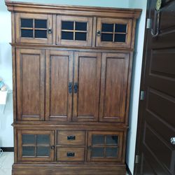 Tv stand with drawers.