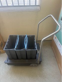 Follett SmartCart Ice Cart