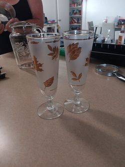 Vintage Frosted Leaf Stemmed Glasses Set of 2