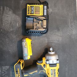 DEWALT
20V MAX Lithium-Ion Cordless 1/2 in. Impact Wrench with 20V MAX POWERSTACK Compact Battery Starter Kit