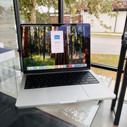 MacBook Pro 2023 14inch 36gb 512Gb M3 Pro Chip
