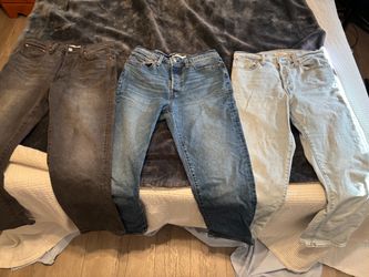 Levi Jeans - wedgie straight size 30