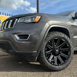 18x9 Fuel Rims And Tires 245/60/18 Venom Power XT