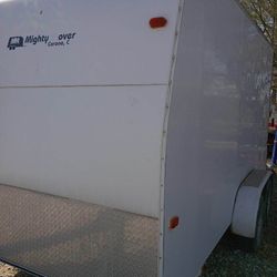 18’ Enclosed Utility Trailer 