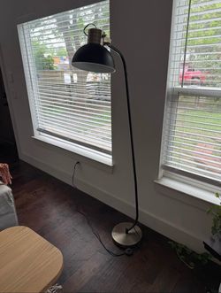Floor lamp