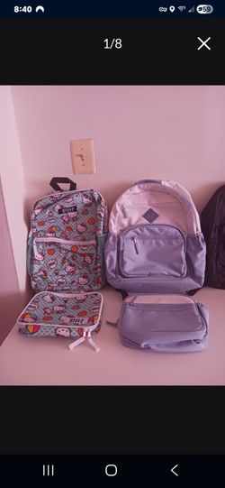 First come first pick up!!
All for Only 30 dollars (all paid 160 dollars).
Original Hello Kitty backpack and lunch box like New.
High quality!!!!!
Chi