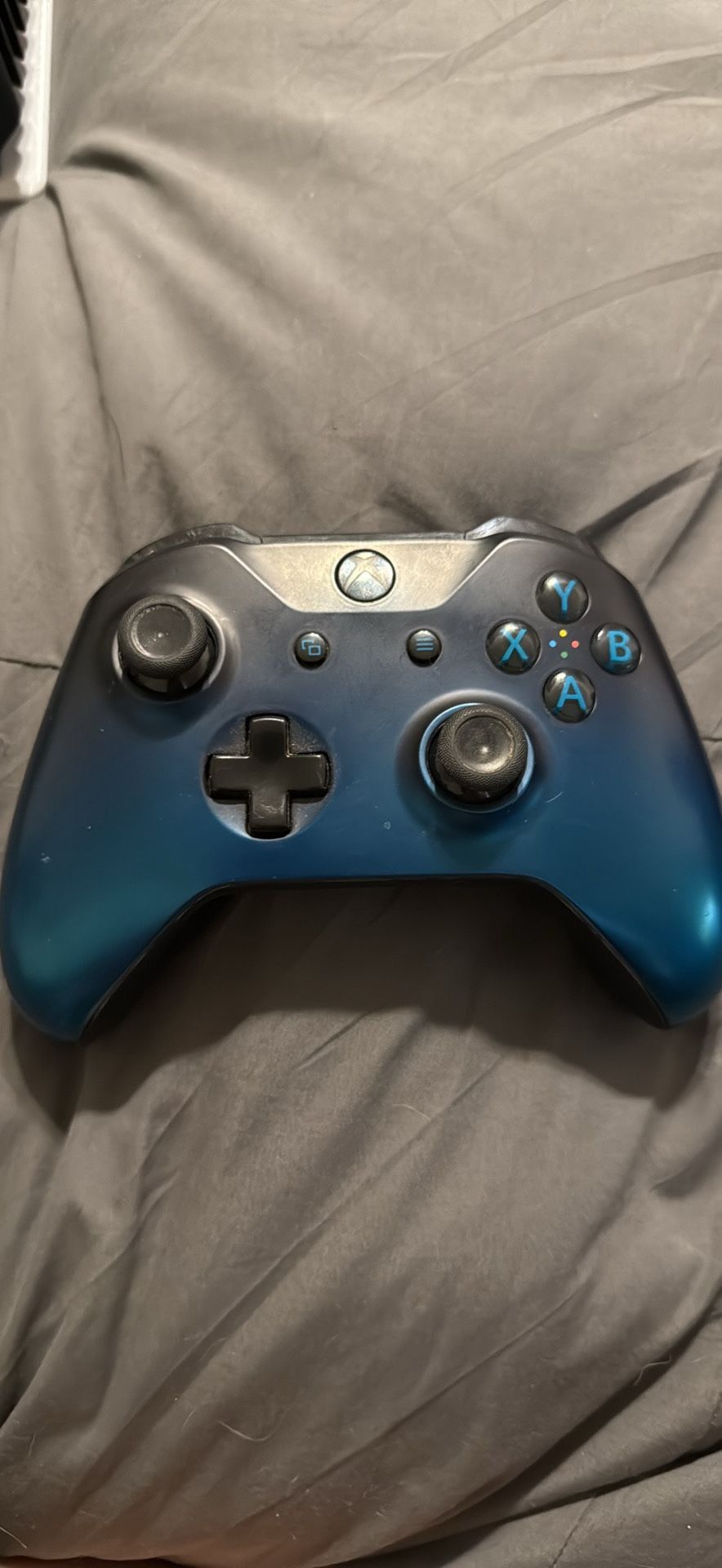 2 Xbox controllers