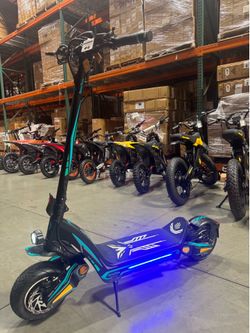 Dual motor large scooter 11-inch large vacuum tires