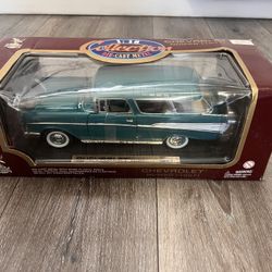 Diecast 1/18 Scale Road Signature Deluxe Collection 1957 Chevrolet Nomad 