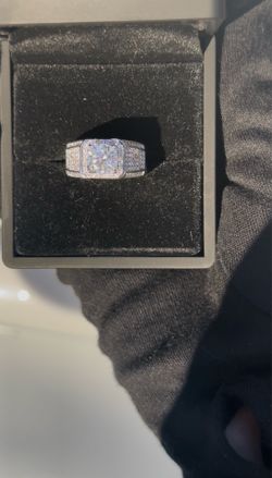 Moissanite Diamond Men’s Ring Size 7