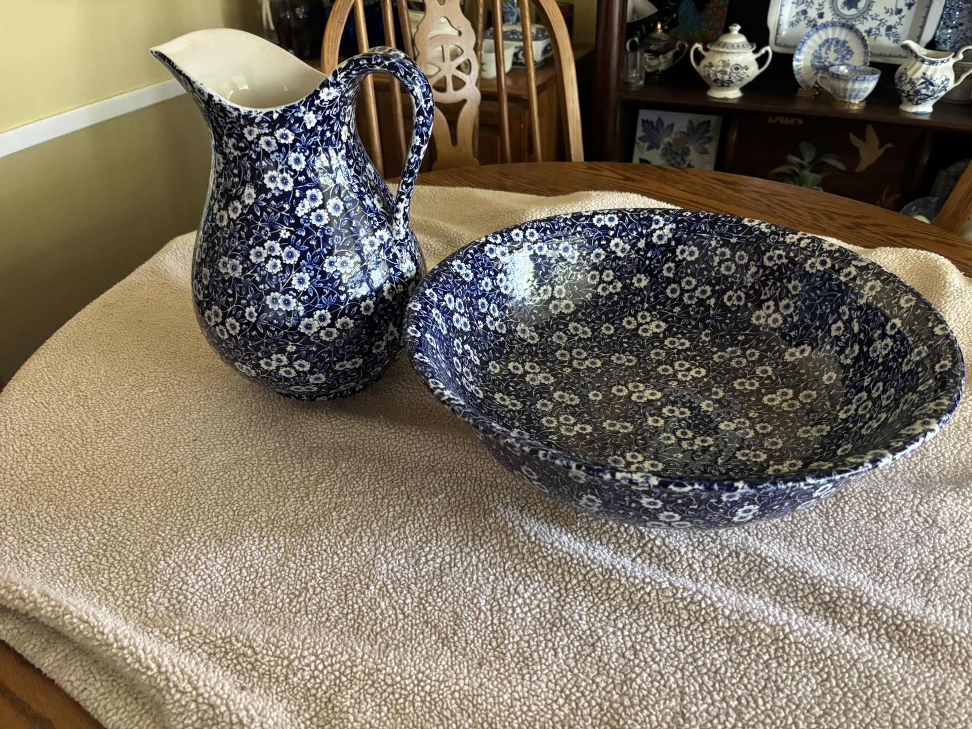 Porcelain Wash Basin And Water Jug