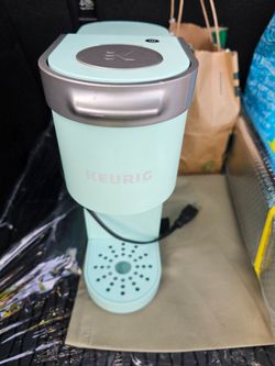 Keurig K-Mini Go Single-Serve K-Cup Pod Coffee Maker