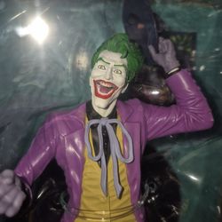 McFarlane Three/Jokers by Jason Fabok 1:6 Figure w/ Digital Code Collectibles.