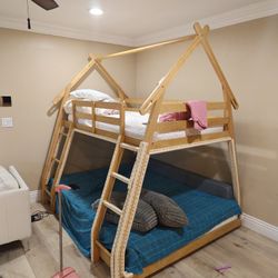 Solid wood Loft bed top twin bottom queen