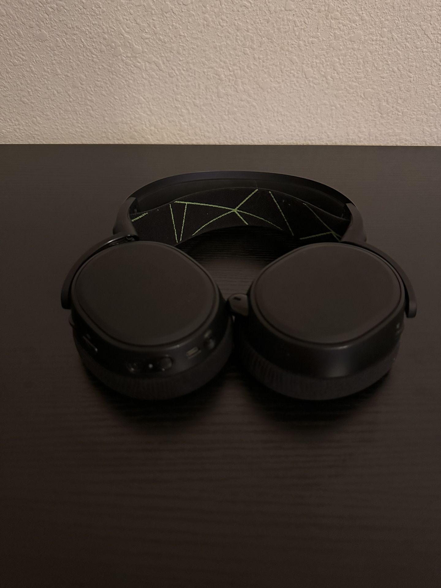 Steel Series Arctis 9X Wireless Gaming Headset