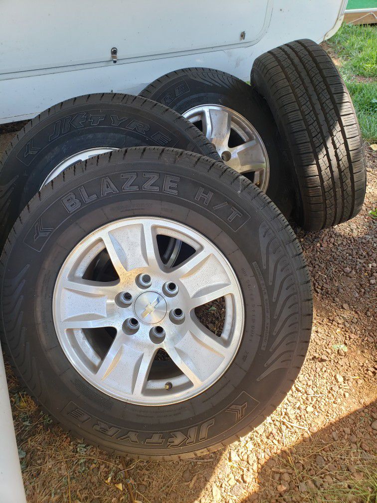 P265/70 R17 Tires