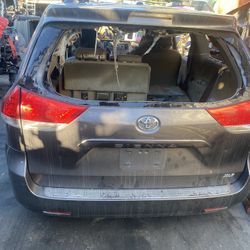 Parting Out Sienna