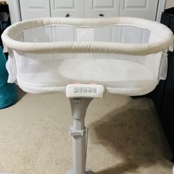 HALO Bassinet Swivel Sleeper, Bedside Bassinet, Portable and Adjustable, Soothing Center with Night
