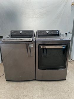 LG Washer And Gas Dryer Laundry Set