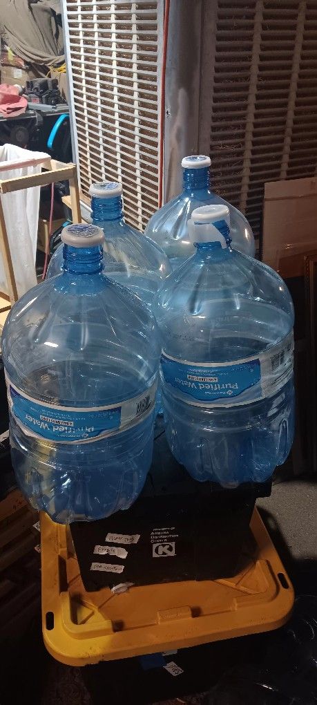 4 Empty "Member's Mark" Purified Water 4 gal jug w/ lids