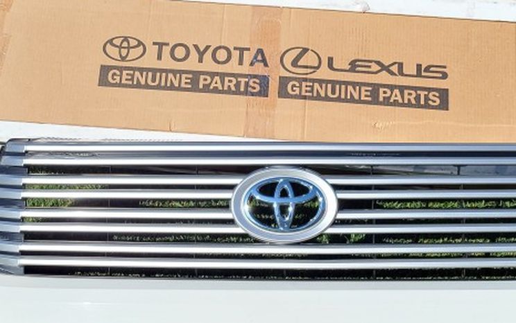 2016 TOYOTA Tundra Front Grill