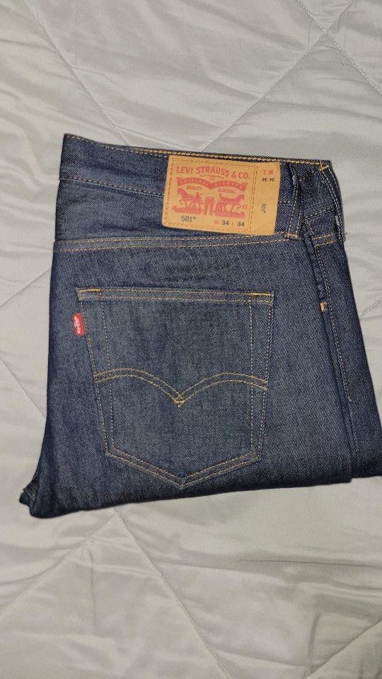 Blue Levi 501 Jeans