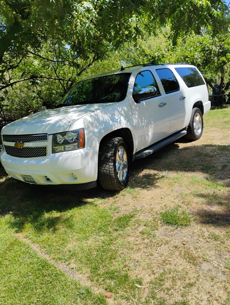 Chevy Suburban 2013 With 128 000 Miles