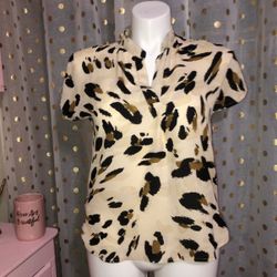 NWOT W5 Size Small Animal Print Shirt 
