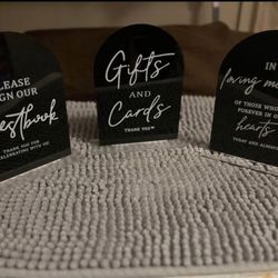 Mr&mrs Sign And Other Signs 