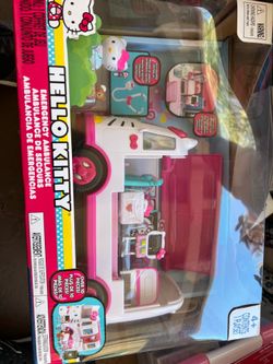 Hello kitty ambulance Playset new