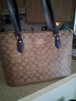 Coach Signature Tote Bag