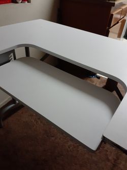 Sewing table or can be used for a computer.