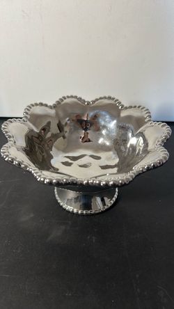 Pampa Bay Verona footed bowl