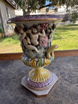 vintage Italian Capodimonte vase