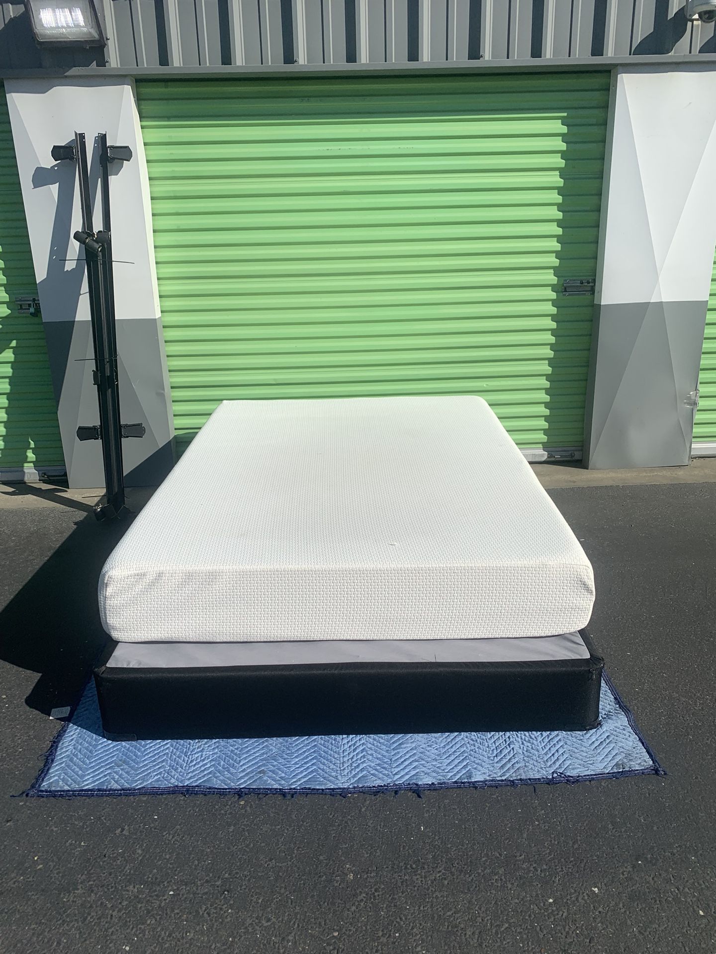 Queen Size Bed And Frame.