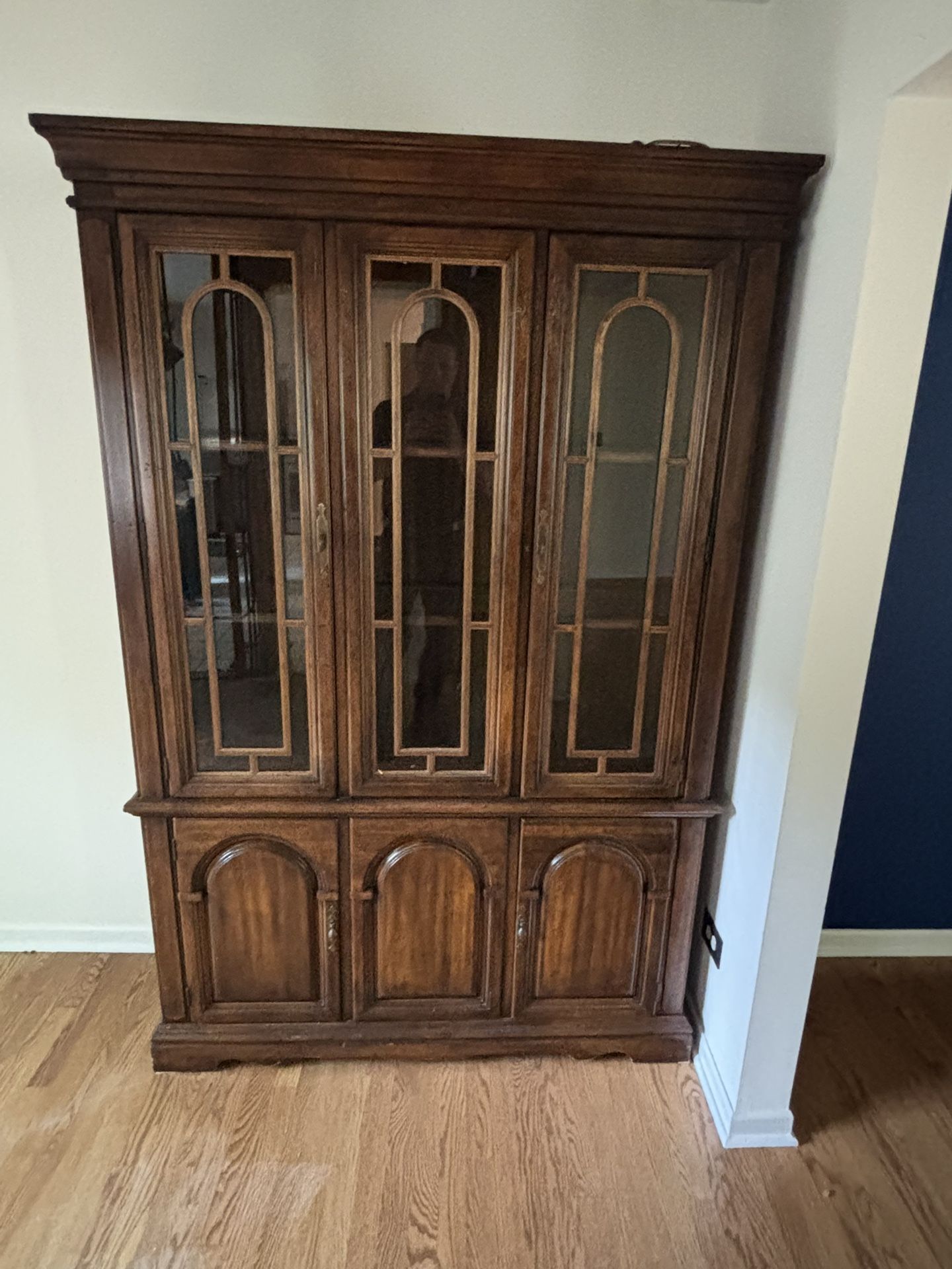 Dining Room Cabinet (Free)