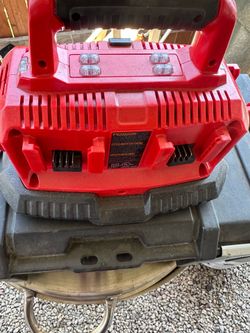 Milwaukee M18 6 battery charger