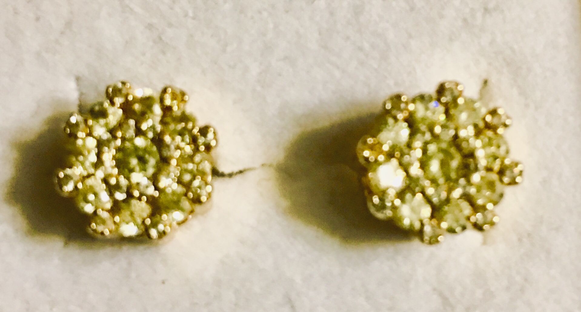 Yellow and white diamond earrings cluster 10kt