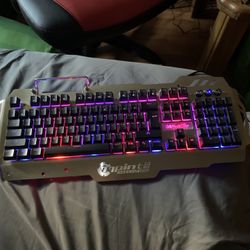 PK900 Gaming Keyboard 