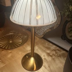 Lámpara De Mesa Recargable 