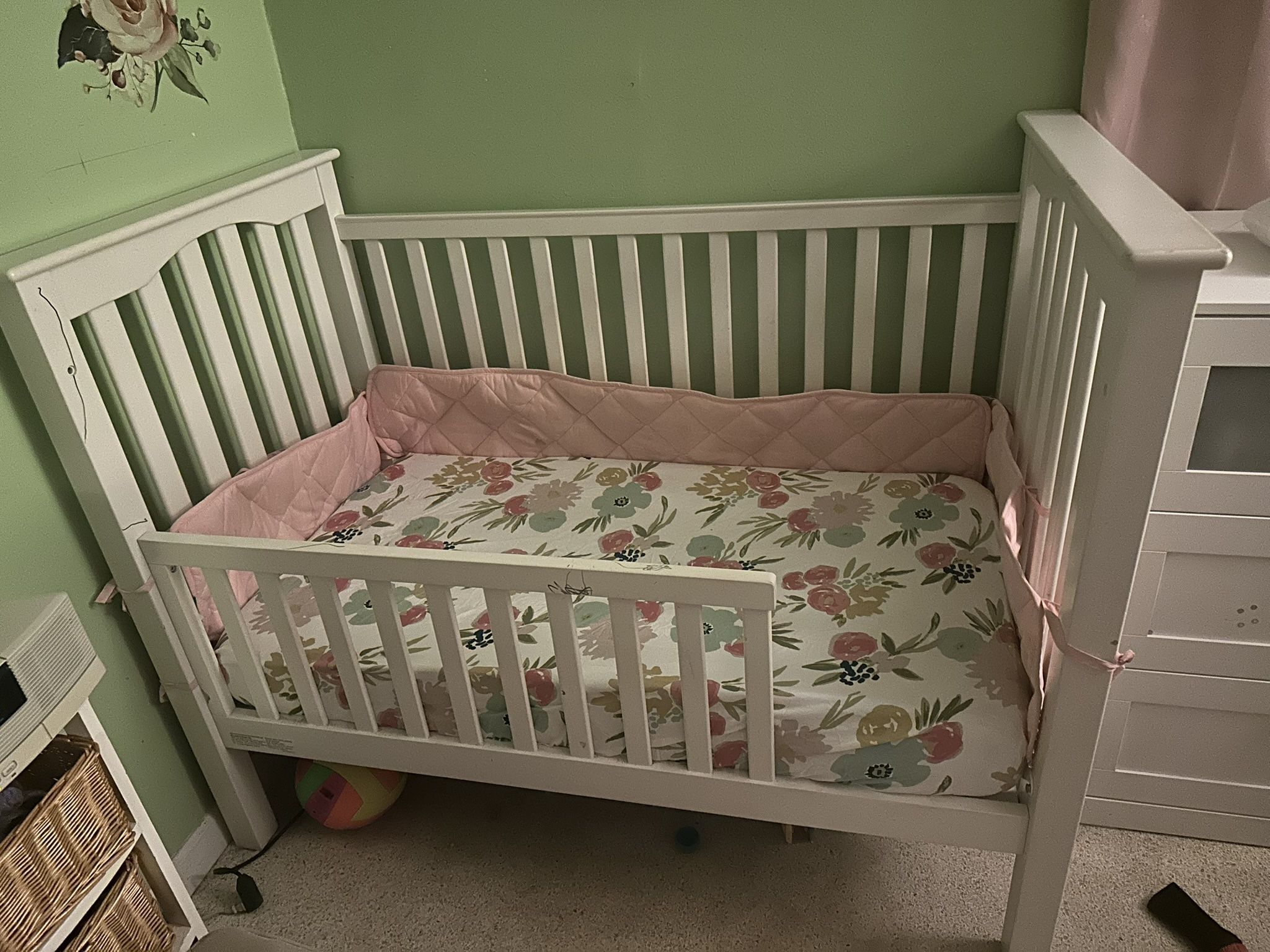 Crib Convertible Toddler Bed. White. OBO