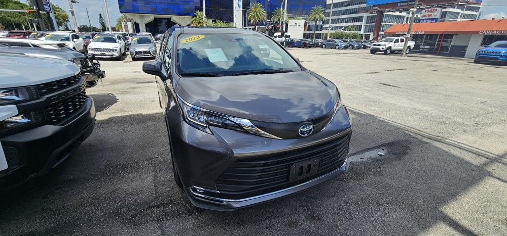 2023 Toyota Sienna